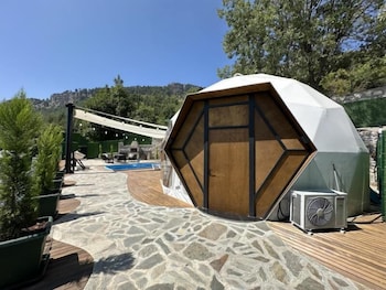 otelox sinap glamping dome