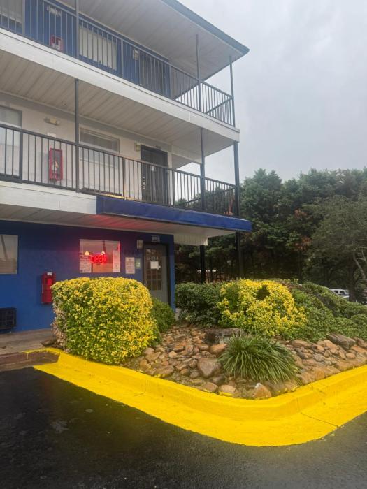 live in lodge extended stay