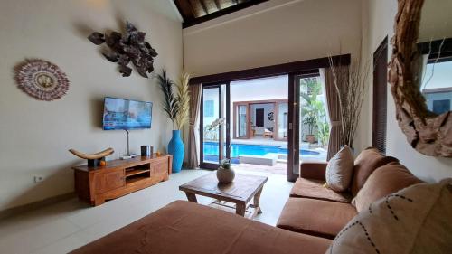 villa joyosa