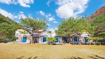 San Deul Ba Ram Pension,,2 star