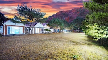 San Deul Ba Ram Pension,,2 star