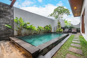 Made Ubud Villa,,4 star