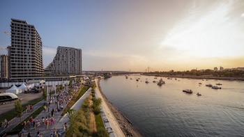 waterfront collection apartments