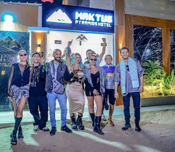 pyramids treasure hotel and grand restaurant