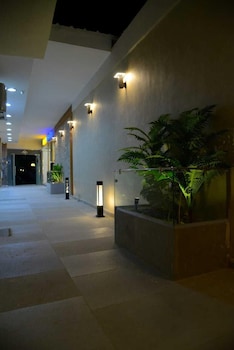 Pyramids Treasure Hotel & Grand Restaurant,,3 star