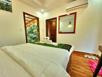 Phnom Tbeng Resort,,3 star