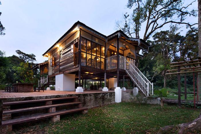 bagas zakariah orchard lodge