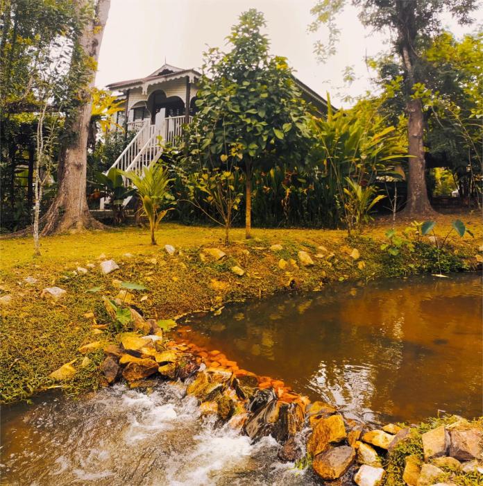 bagas zakariah orchard lodge