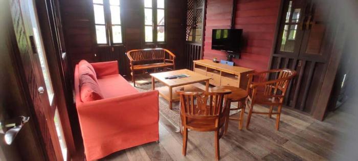 bagas zakariah orchard lodge