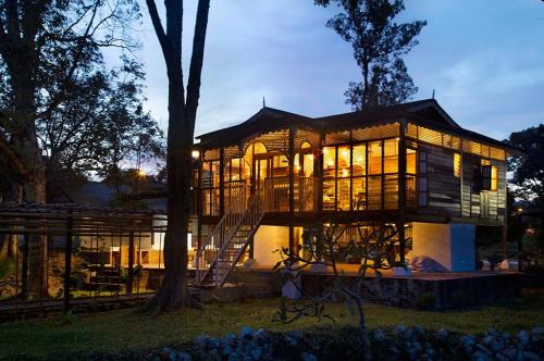 bagas zakariah orchard lodge