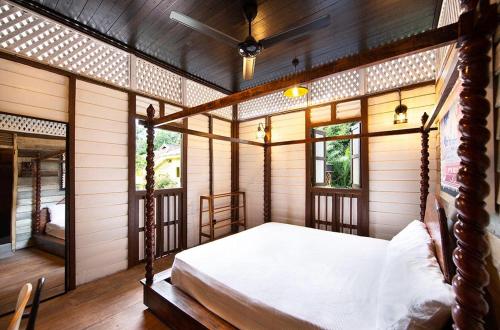 bagas zakariah orchard lodge