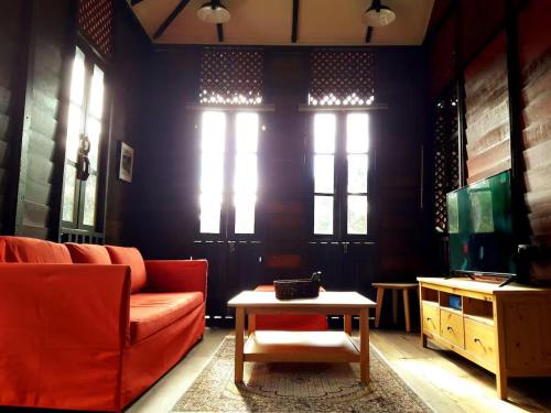 bagas zakariah orchard lodge