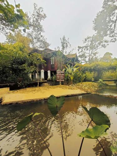 bagas zakariah orchard lodge