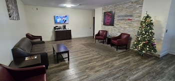 hometowne studios by red roof lagrange