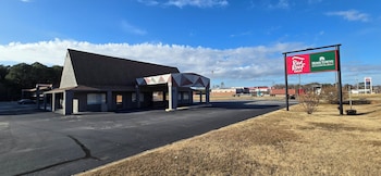 Hometowne Studios By Red Roof Lagrange,,2 star