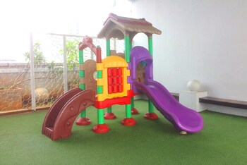 Homey 2Br At Gp Plaza Apartment,,3 star