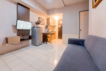 warm and spacious combined unit 2br at serpong greenview apartment