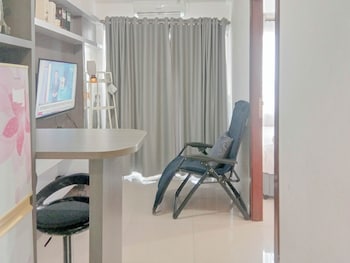 Spacious 2Br With Working Room At Vida View Makassar Apartment,,3 star