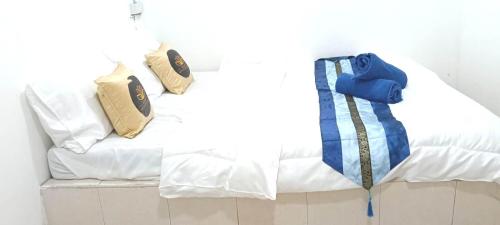 marine guest house encore