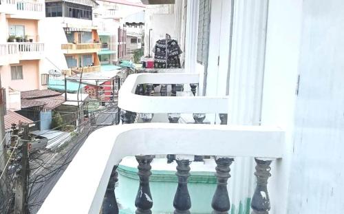 marine guest house encore