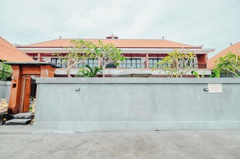kubu dangin guest house kerobokan