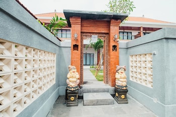 kubu dangin guest house kerobokan