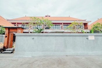 Kubu Dangin Guest House Kerobokan,,3 star
