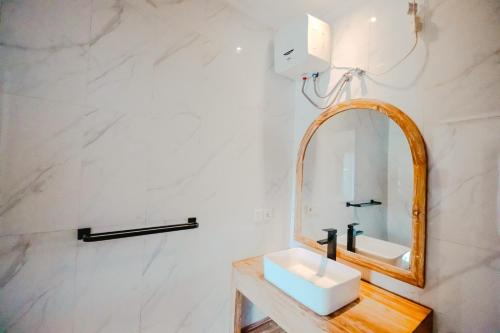 kubu dangin guest house kerobokan
