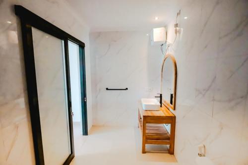 kubu dangin guest house kerobokan