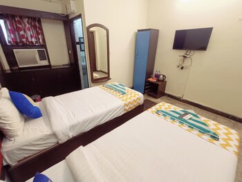the dolphin park hotel