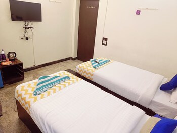 the dolphin park hotel