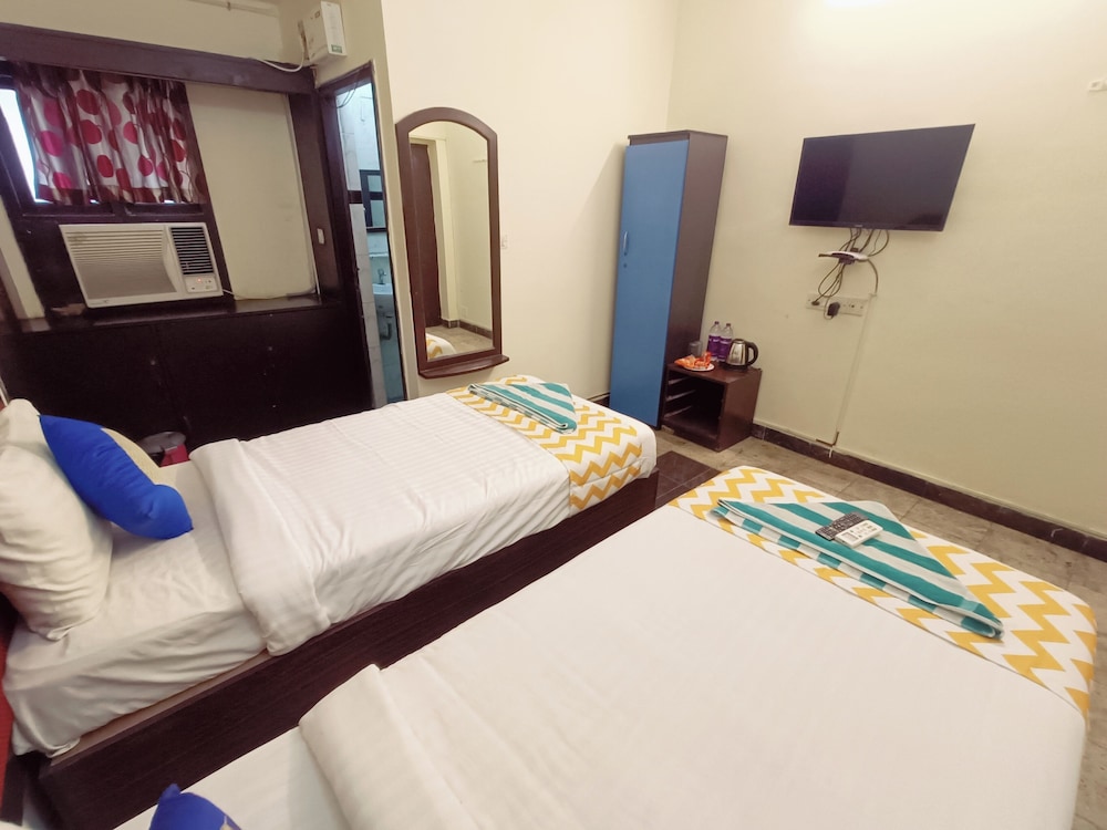 the dolphin park hotel