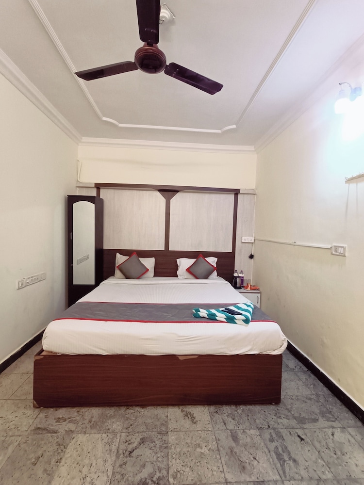 the dolphin park hotel