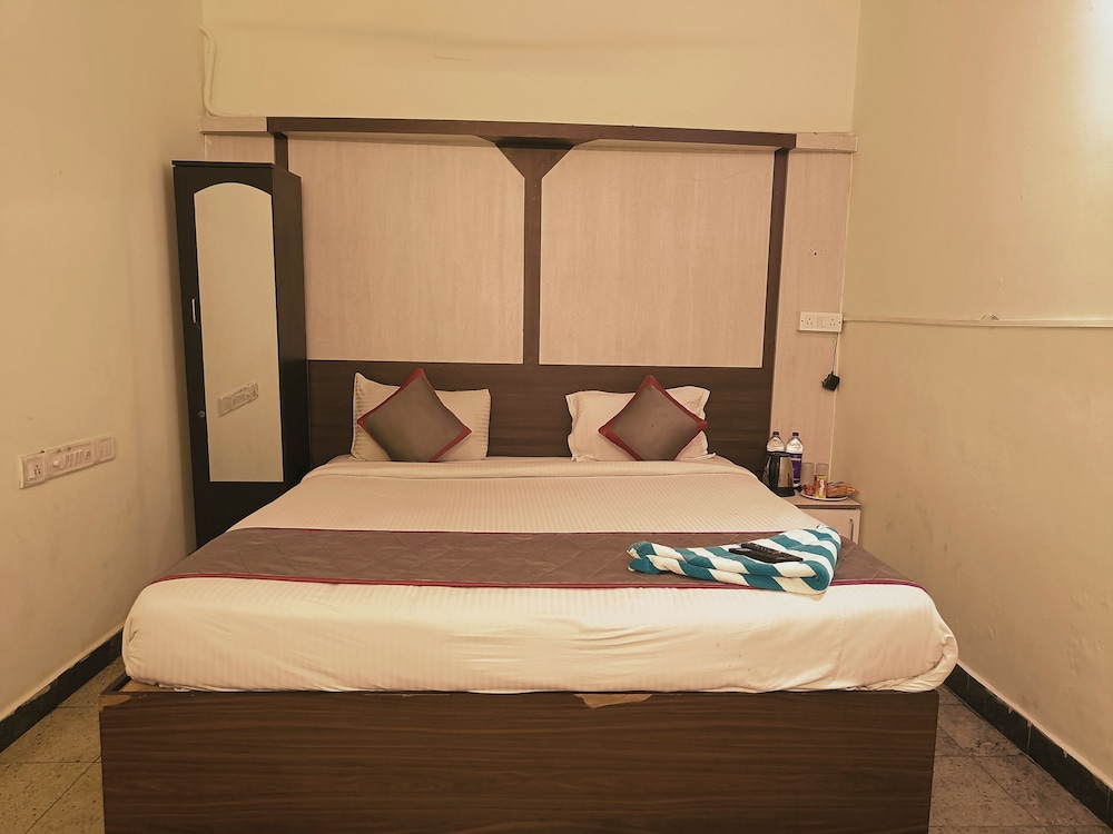 the dolphin park hotel