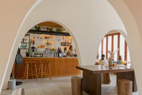tasana bar and luxury resort