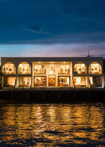tasana bar and luxury resort
