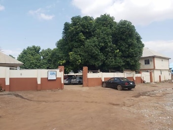 de calmcity guest house