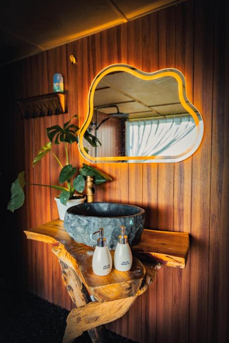 cloud9 and cloud view glamping