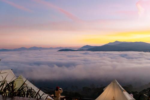 cloud9 and cloud view glamping