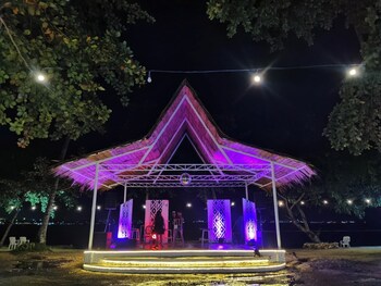 Manawari Beach Resort,,3 star