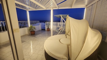 white roof hurghada