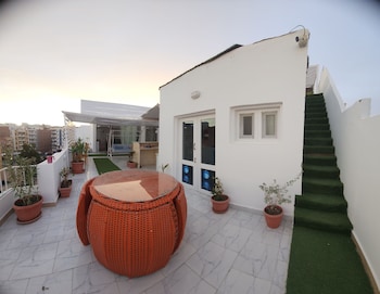 white roof hurghada