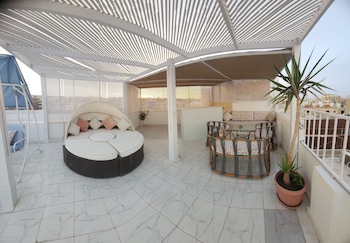 white roof hurghada