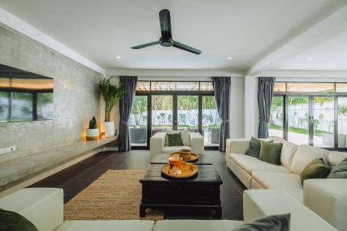 eden pool villa