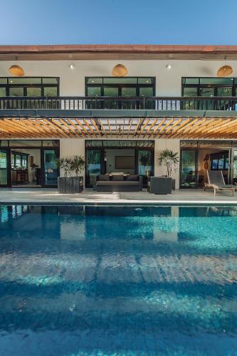 eden pool villa
