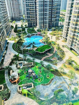 lyshing apartment in vinhomes grand park