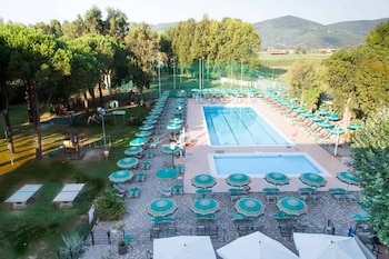 Residence With Pool In Luni Mare,,0 star