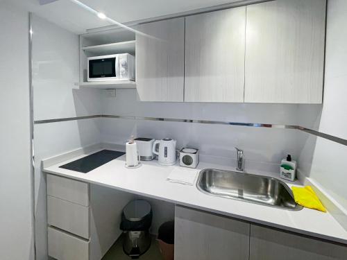 ayres suites moreno