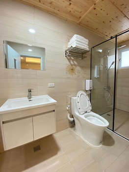Budai Sun Never Sets B&B,,3 star