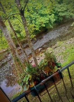 river dance cottage